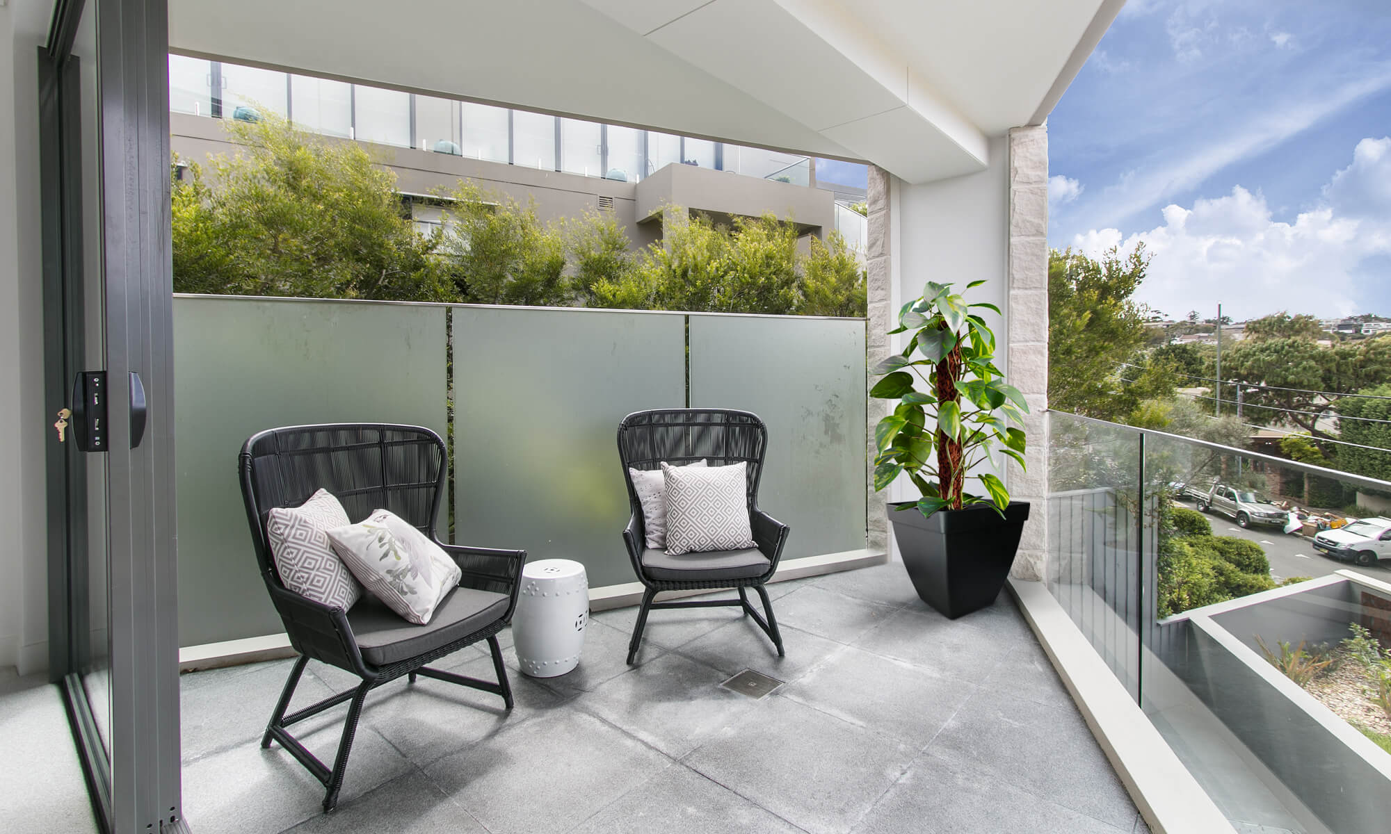 BABA ZEN GREY COLOUR SQUARE FLOWER POT IN BALCONY DECORATION