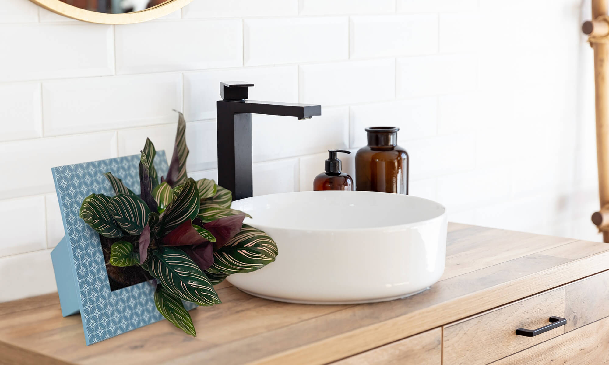 BABA FRAME POT BLUE COLOUR IN WASHROOM DECORATION POT