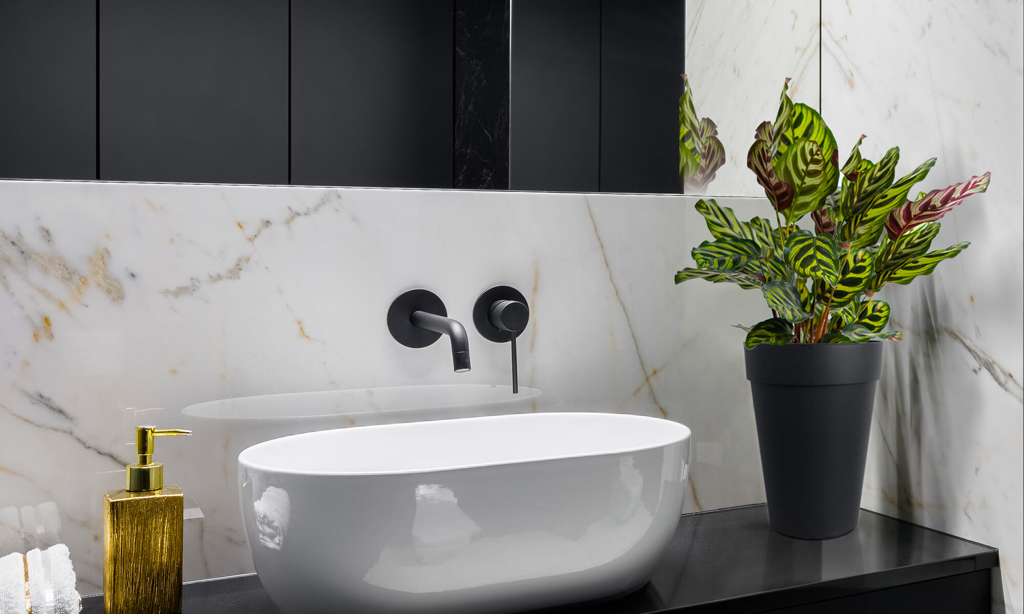 BABA TABLE TOP FLOWER POT IN WASHROOM DECORATION